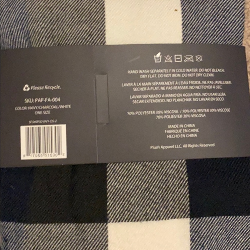 New Scarf - Picture 2 of 2